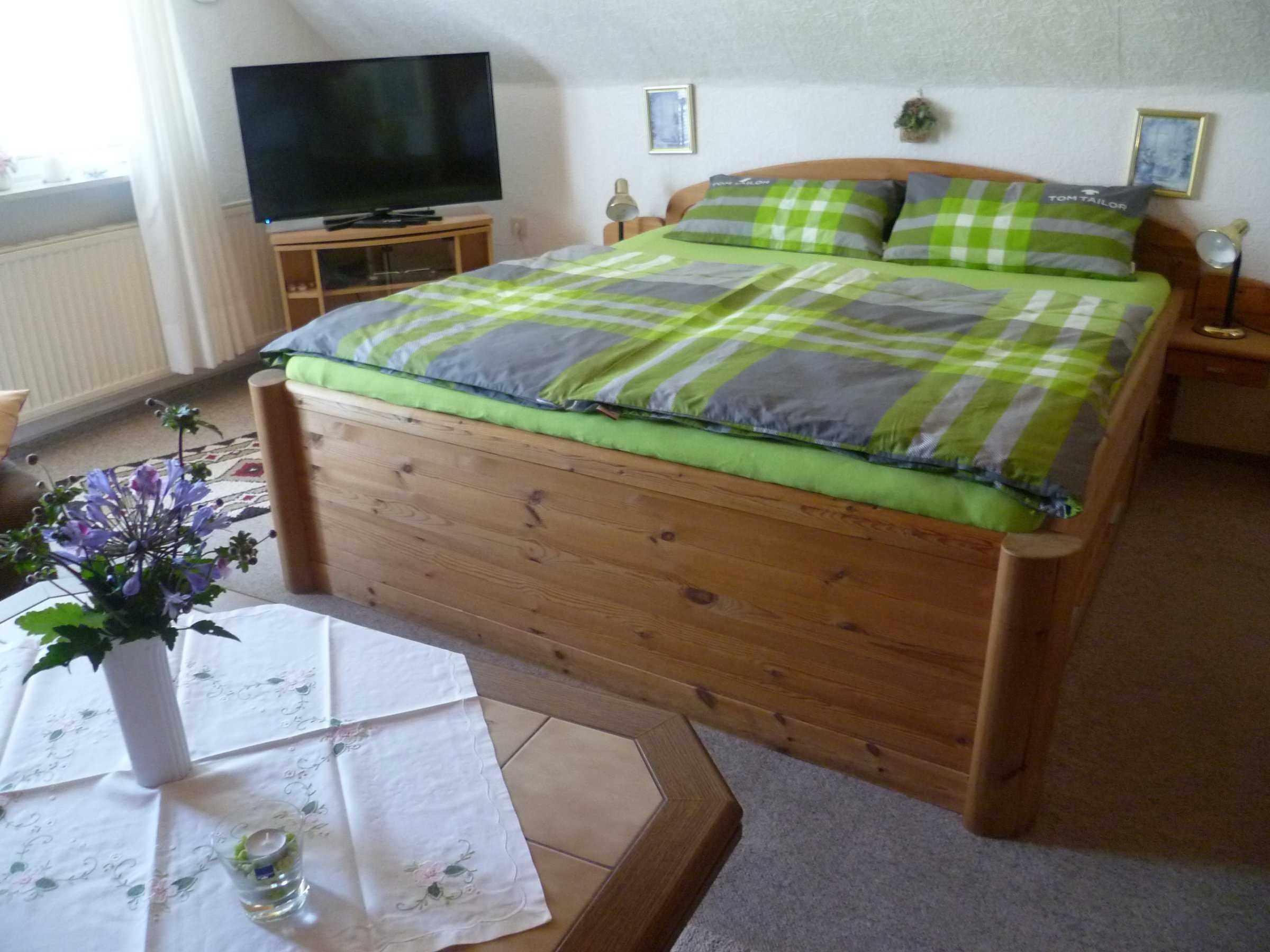 2 Schlafzimmer, Reisekinderbett, WLAN, Bettwäsche