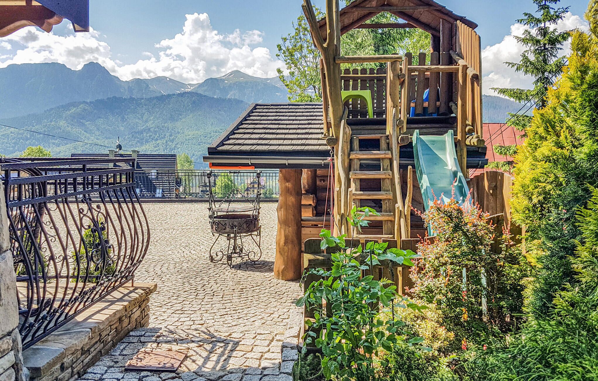 المنطقة المحيطة بالمنشأة