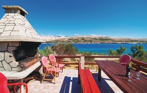 Outdoor dining - Cozy apartment in Pag with WiFi (Pag)