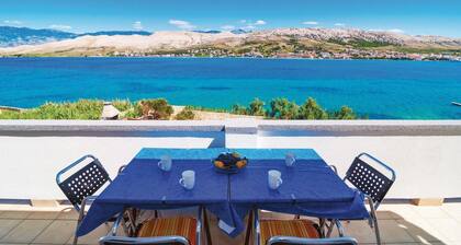 Cozy apartment in Pag with kitchen