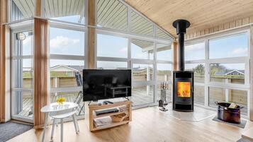 Tv, pejs, dvd-afspiller