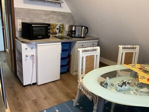 Kühlschrank, Mikrowelle
