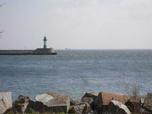 Unclassified image, 2 of 15, button