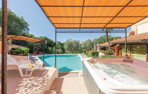 Pool - Nice apartment in Pula with sauna (Pula)