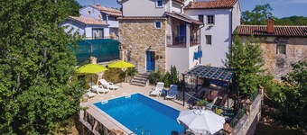 2 bedroom amazing home in Kamena Vas