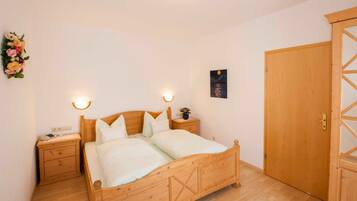 1 Schlafzimmer, Reisekinderbett, WLAN, Bettwäsche