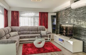 Fernseher, Tischtennisplatte
