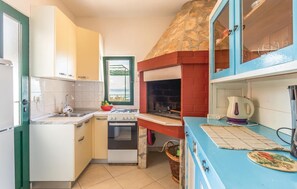 Fridge, stovetop, coffee/tea maker