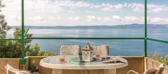 Pet friendly home in Podgora with WiFi