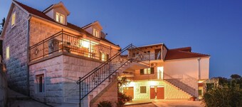 10 bedroom beautiful home in Kucice