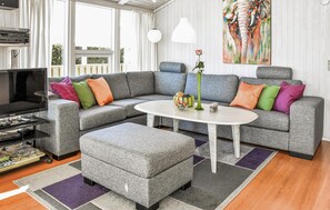 Fernseher, Kamin, DVD-Player