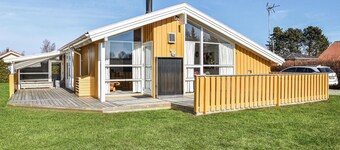 Cozy home in Otterup with sauna