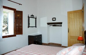 3 Schlafzimmer, Reisekinderbett, kostenloses WLAN, Bettwäsche