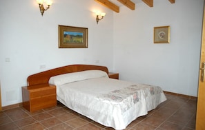 3 chambres, lit parapluie, Wi-Fi gratuit, draps fournis