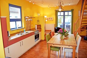 Fridge, oven, highchair