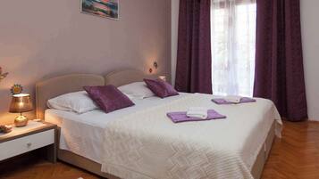 2 室のベッドルーム、WiFi