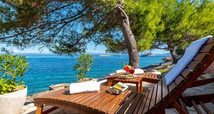 Nice home in Prigradica