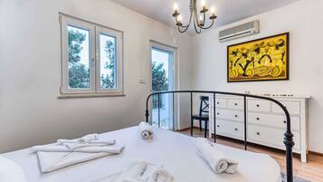 5 Schlafzimmer, Bügeleisen/Bügelbrett, Reisekinderbett, kostenloses WLAN