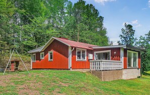 Exterior - Gorgeous home in Annerstad (Annerstad)