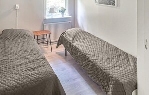 2 sovrum, resesäng och wi-fi