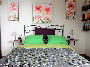 1 bedroom, free WiFi, bed sheets