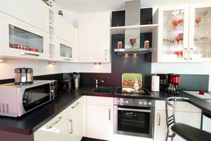 Køleskab, mikrobølgeovn, ovn, opvaskemaskine