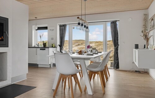 Lovely home in Harboøre with sauna