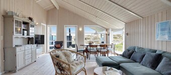 Awesome home in ålbæk with WiFi