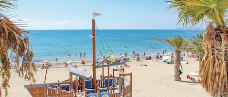 Playa en los alrededores y pesca