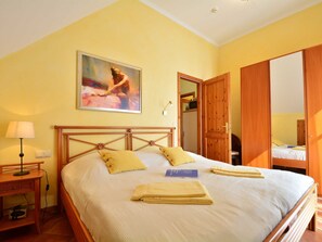 Unclassified image, 3 of 29, button