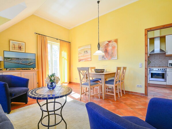 Unclassified image, 1 of 29, button