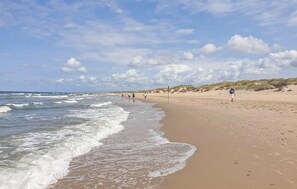 Nær stranden og fisking