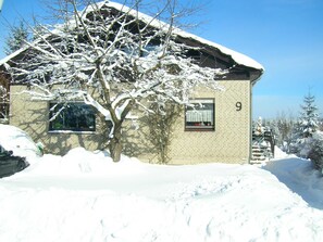 Unclassified image, 3 of 10, button