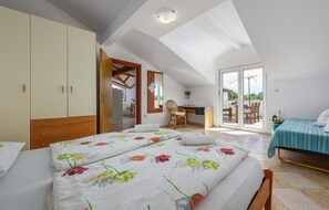 2 عدّة غرف نوم وواي فاي مجانًا وملاءات أسرّة