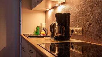 Kühlschrank, Ofen, Hochstuhl