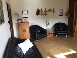 TV - Vacation home 'Weitblick' - Holiday home Weitblick (Edertal)