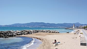 Vlak bij het strand
