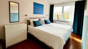 1 bedroom, WiFi, bed sheets