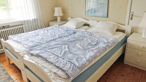 4 間睡房、可攜式嬰兒床