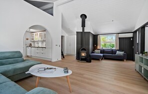 Smart-TV, Kamin, DVD-Player