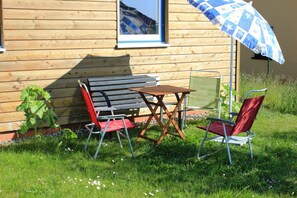 Unclassified image, 2 of 21, button