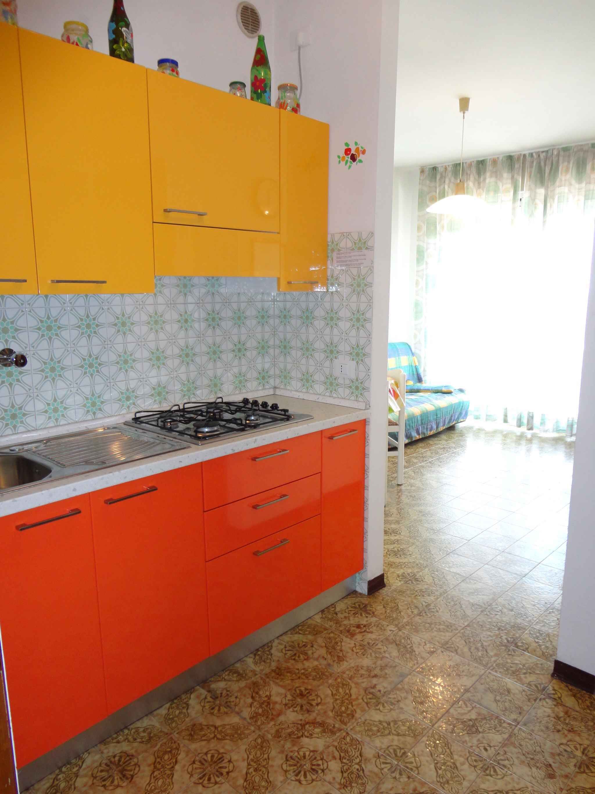 冷蔵庫、電子レンジ、コンロ