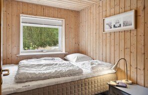 3 bedrooms, travel cot, free WiFi - 3 bedroom awesome home in Idestrup (Idestrup)