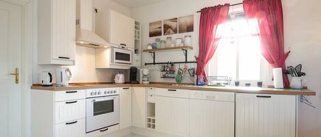 Fridge, microwave, oven, dishwasher