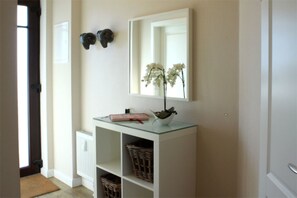 Luokittelematon kuva, 3 kautta 8, painike