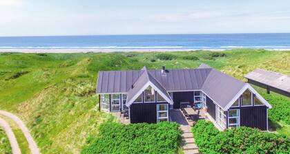 Awesome home in Løkken with WiFi