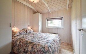 4 bedrooms, free WiFi