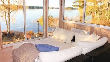 3 bedrooms, travel crib, free WiFi