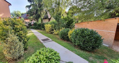 Ferienwohnung mit Klimaanlage, 300 m vom Strand und dem Yachthafen entfernt