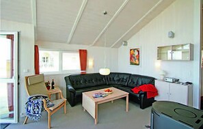 Fernseher, Kamin, DVD-Player